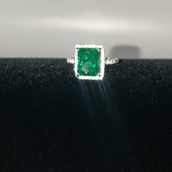 3ct Green Garnet Ring - Picture 6 of 11